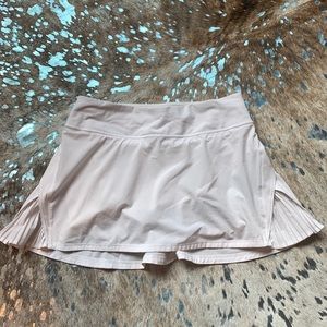 white lululemon skirt